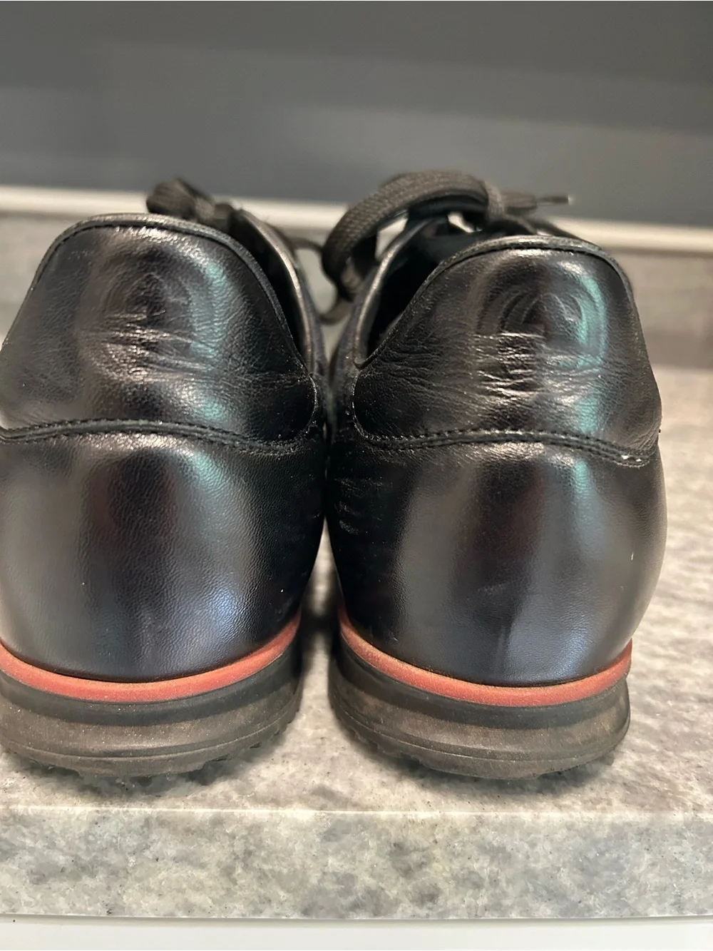 Gucci Black Leather & GG Canvas Sneaker with Red and Green Stripe Size 10 US